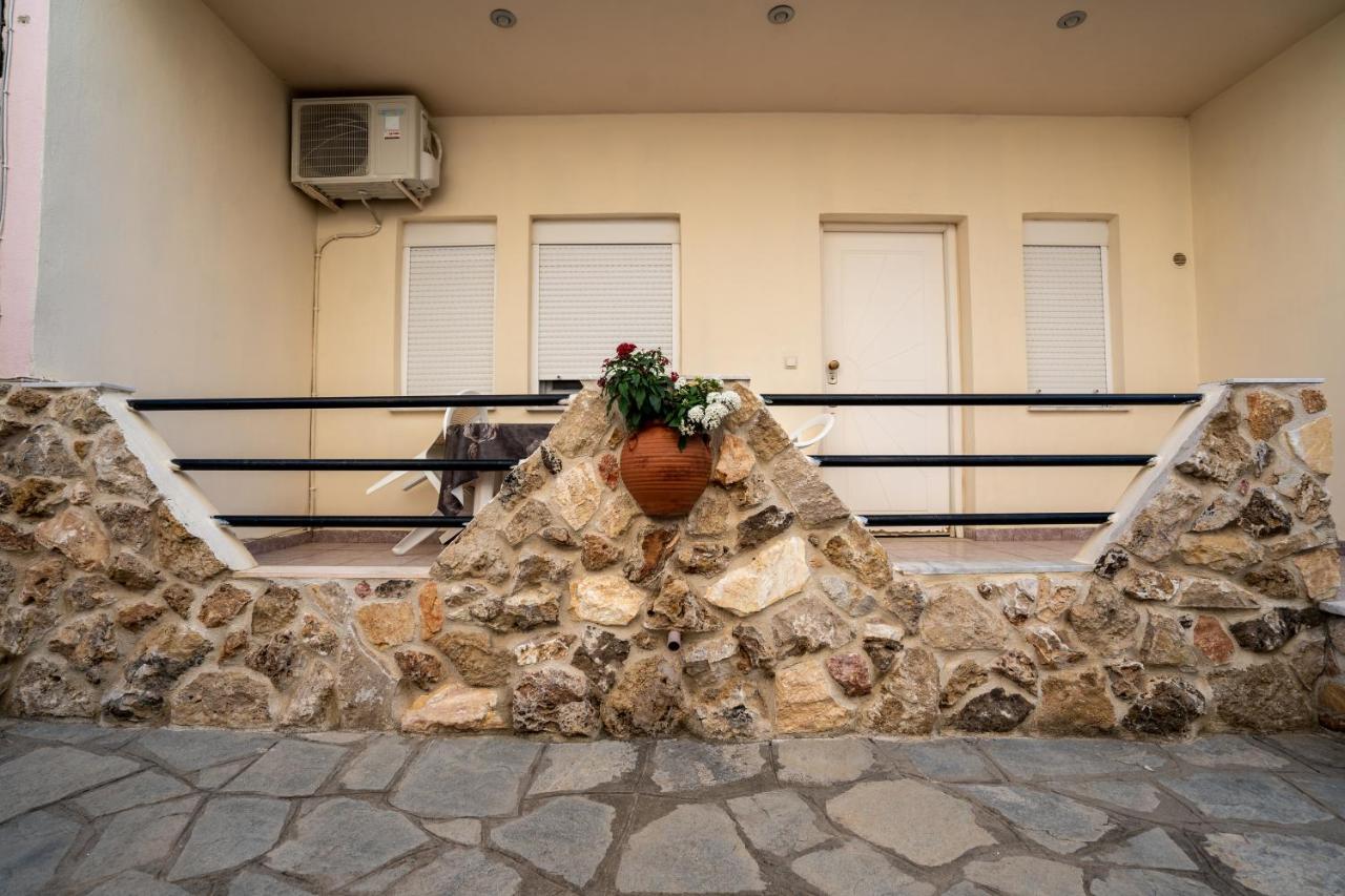 Magdalene's Premium Apartments Ofrínion Exterior foto